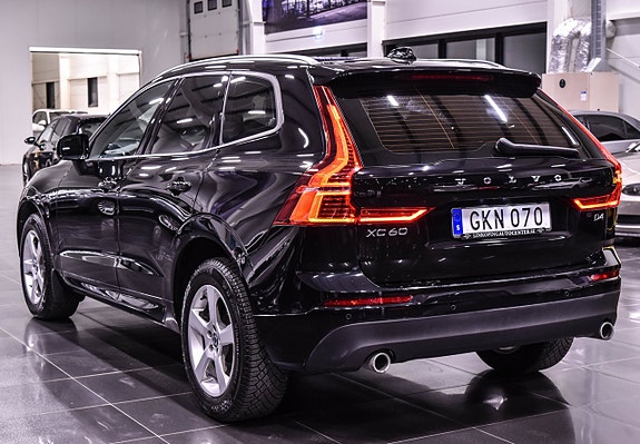 Volvo XC60 9 of 21