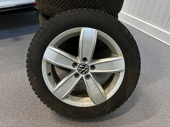 Volkswagen Passat 10 of 10