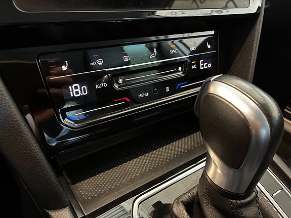 Volkswagen Passat 9 of 10
