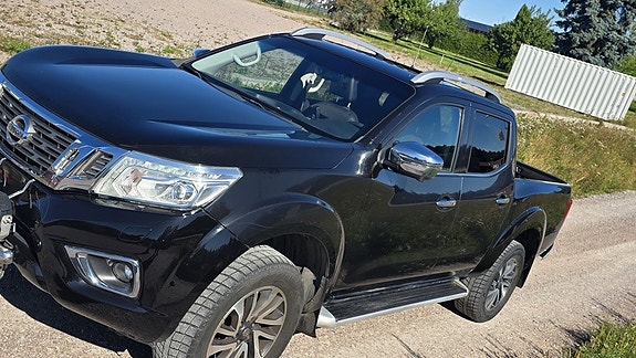 Nissan Navara 2 of 5