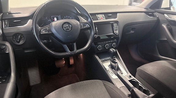 Skoda Octavia 9 of 18
