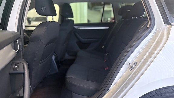 Skoda Octavia 10 of 18