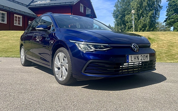 Volkswagen Golf VIII 12 of 20