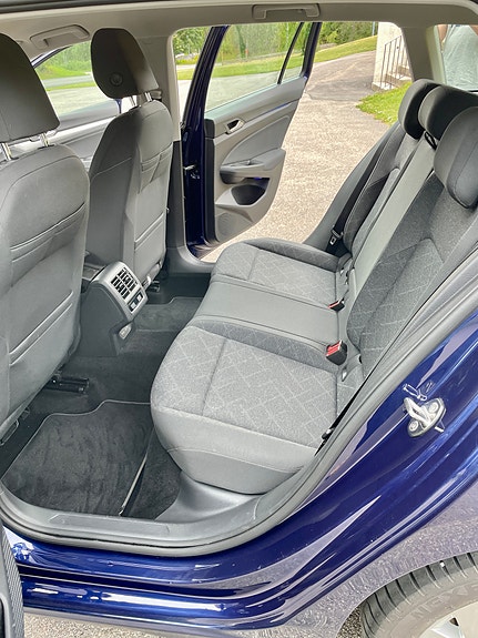 Volkswagen Golf VIII 17 of 20