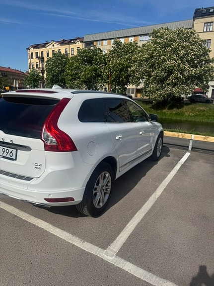 Volvo XC60 7 of 8