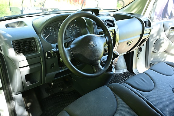 Peugeot Expert 28 of 30