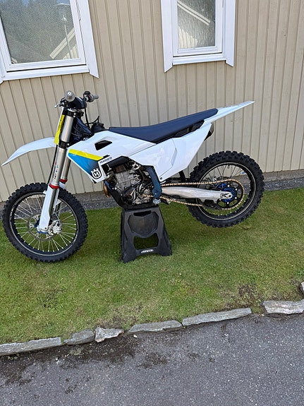 Husqvarna Fc 450 2 of 3
