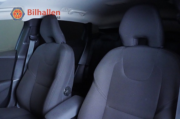 Volvo V40 7 of 17