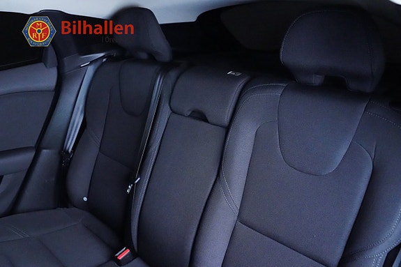 Volvo V40 8 of 17