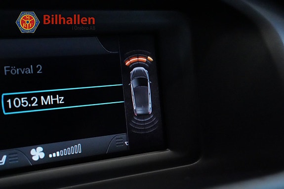 Volvo V40 15 of 17