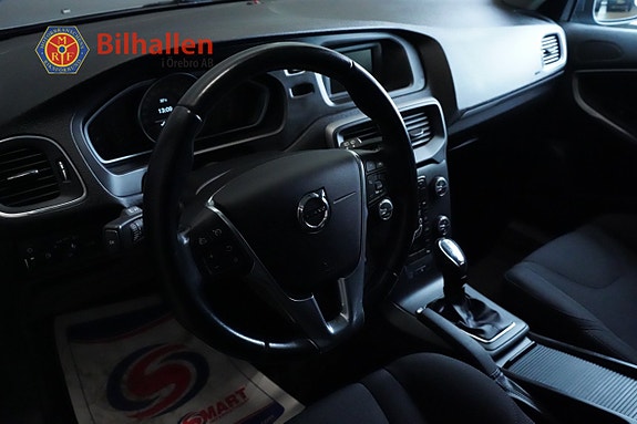 Volvo V40 5 of 17