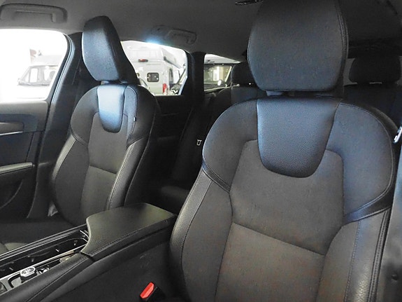 Volvo V90 Cross Country 15 of 26