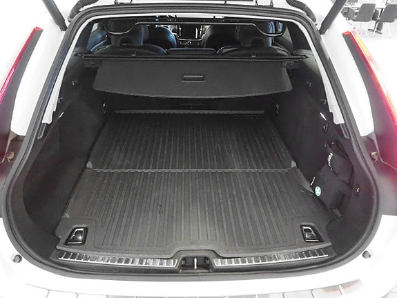 Volvo V90 Cross Country 17 of 26