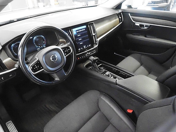 Volvo V90 Cross Country 14 of 26