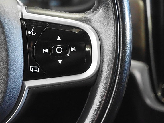 Volvo V90 Cross Country 23 of 26
