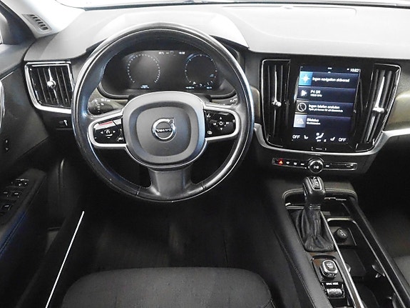 Volvo V90 Cross Country 13 of 26