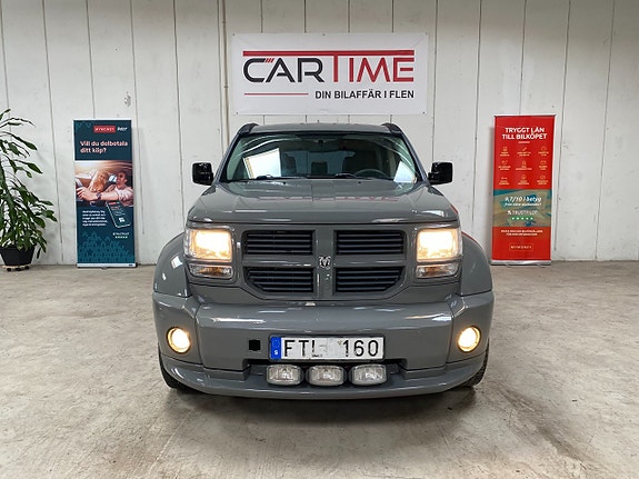 Dodge Nitro 2 of 5