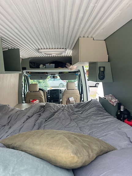 Mercedes-Benz Sprinter 11 of 17