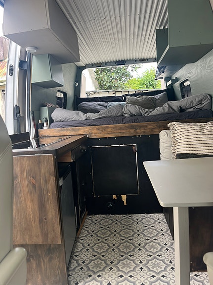 Mercedes-Benz Sprinter 7 of 17