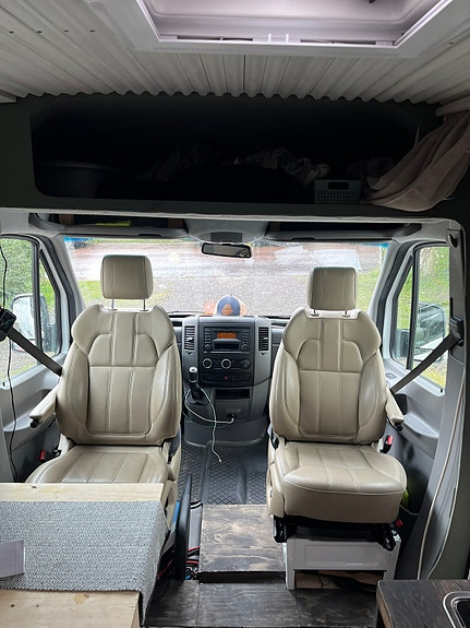 Mercedes-Benz Sprinter 4 of 17