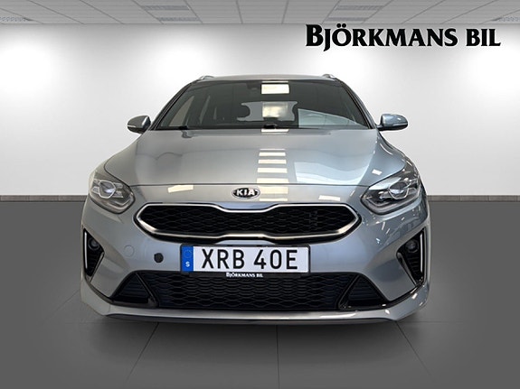 Kia Ceed 2 of 5