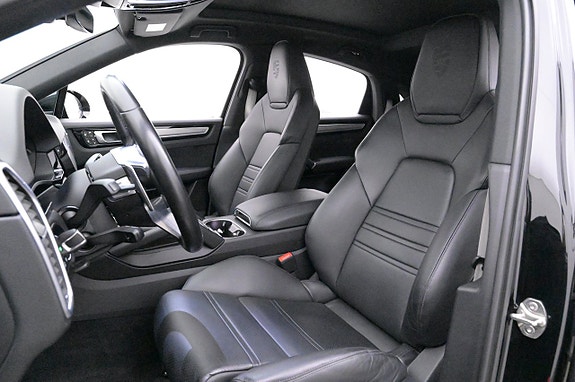 Porsche Cayenne 11 of 27