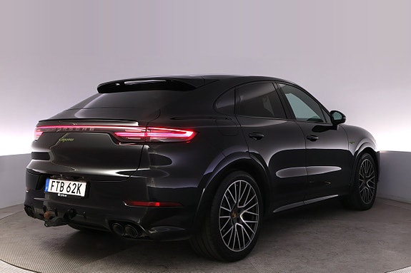 Porsche Cayenne 5 of 5