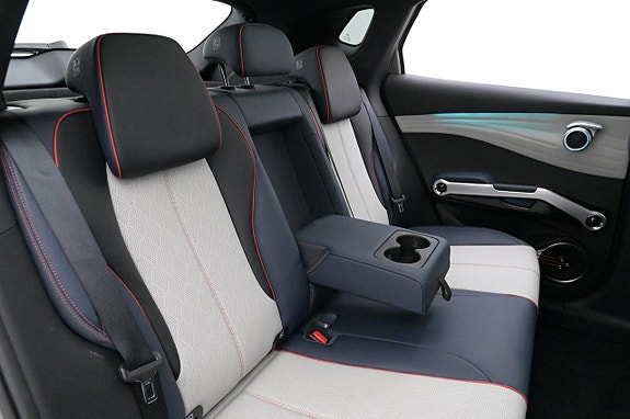 BYD Atto 3 23 of 27