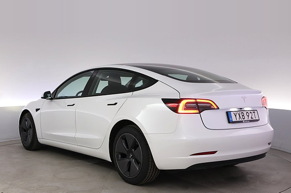 Tesla Model 3 5 of 5