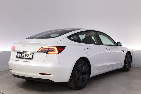 Tesla Model 3 4 of 5