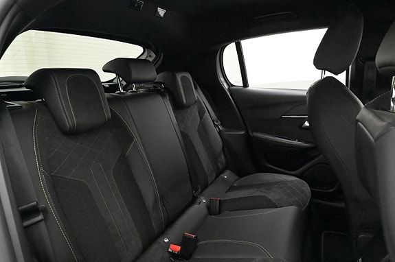 Peugeot e-208 22 of 27