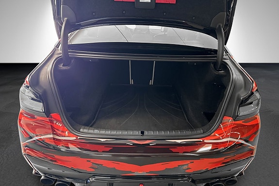 BMW M550i 21 of 22