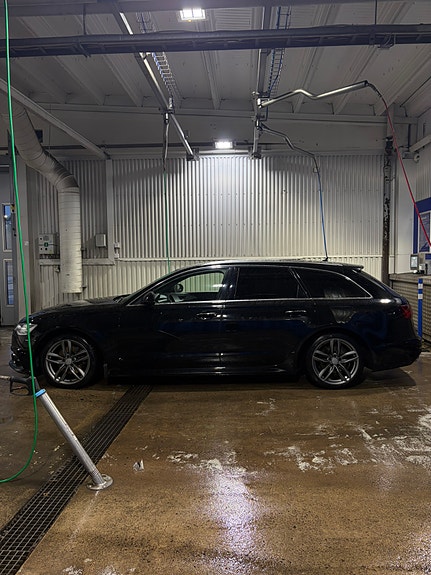 Audi A6 2 of 5