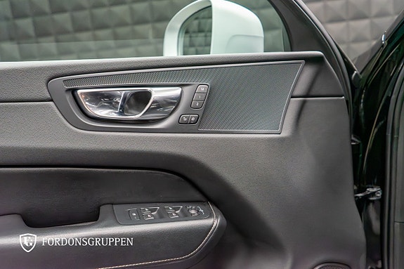 Volvo XC60 18 of 30