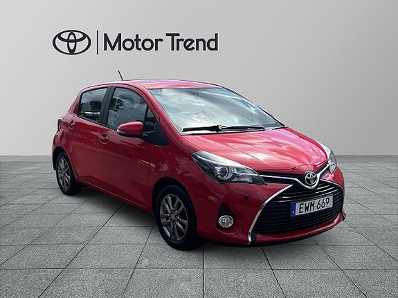 Toyota Yaris 6 of 12