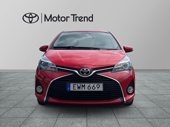 Toyota Yaris 5 of 12