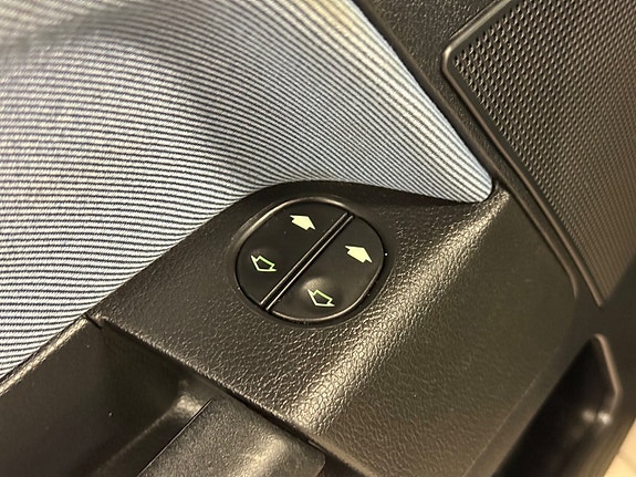 Ford Fusion 14 of 23