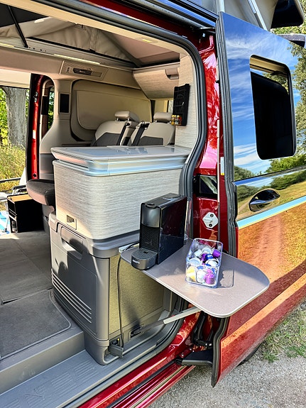 Volkswagen California 8 of 15