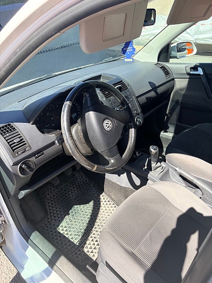 Volkswagen Polo 3 of 8