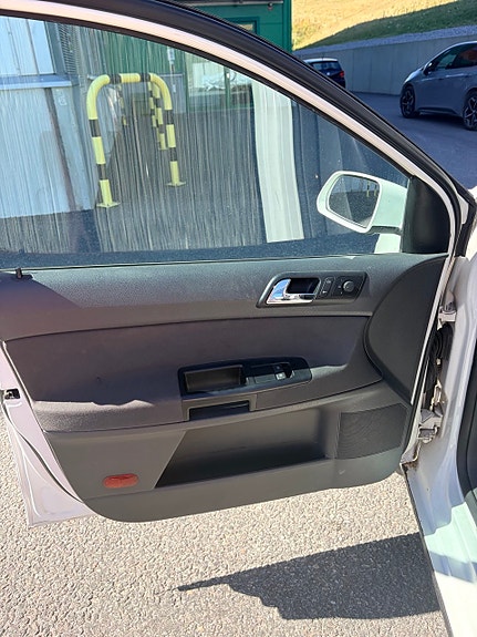 Volkswagen Polo 8 of 8