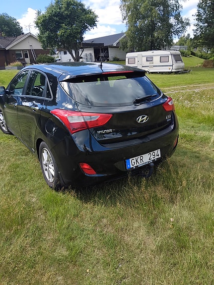 Hyundai i30 2 of 5