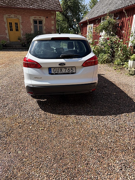 Ford Focus 4 of 12