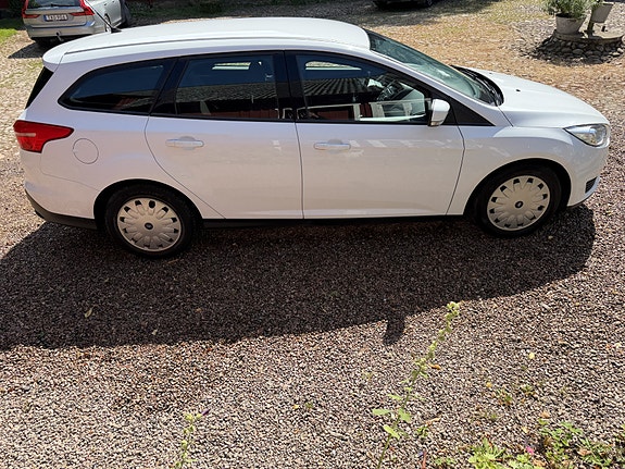 Ford Focus 3 of 12