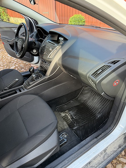 Ford Focus 12 of 12