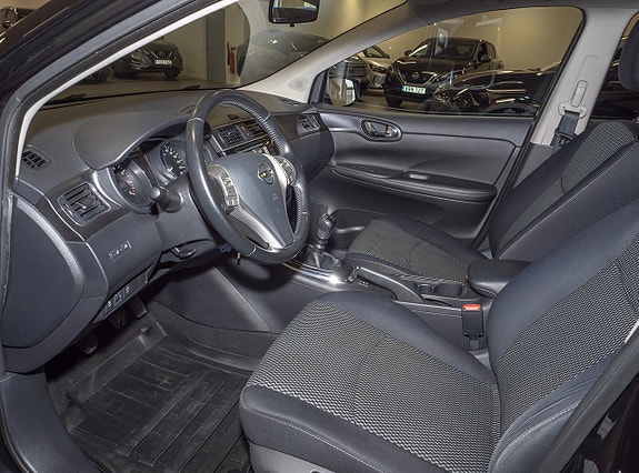 Nissan Pulsar 4 of 5
