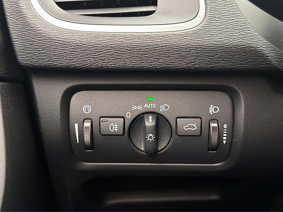 Volvo V40 28 of 28