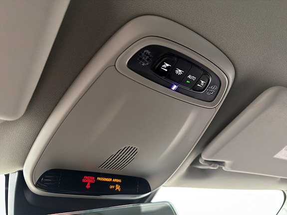 Volvo V40 19 of 28