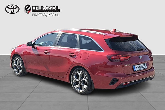 Kia Ceed 2 of 5