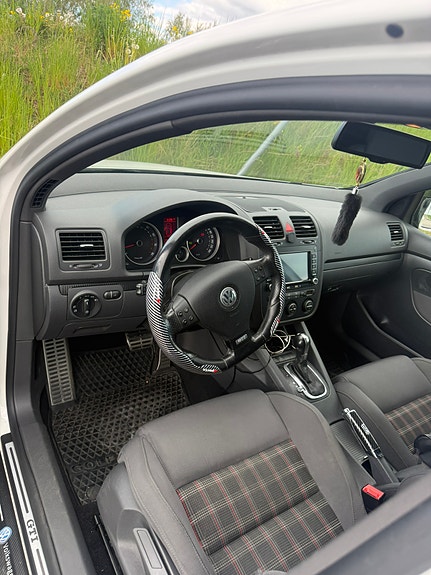 Volkswagen Golf V 7 of 9