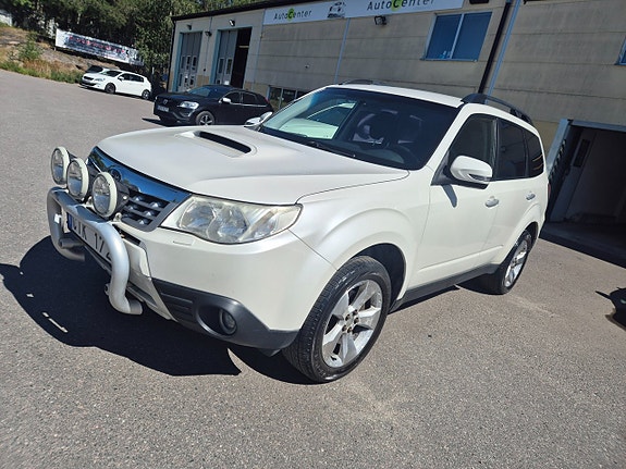 Subaru Forester 3 of 5